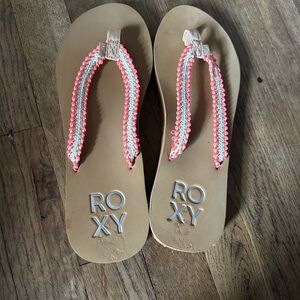 Roxy Floral Tan Flip Flops